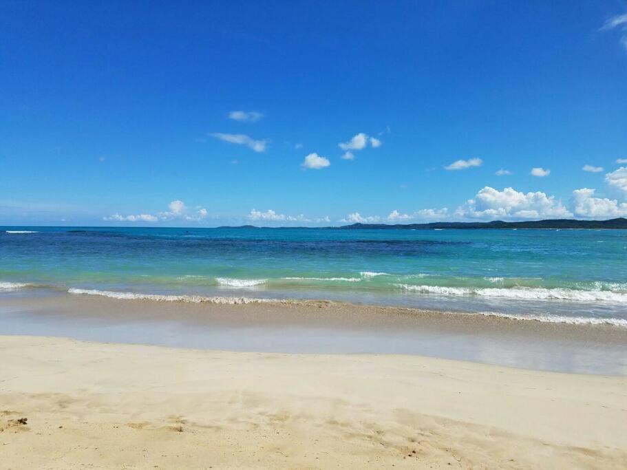 1St Floor, A/C Everywhere, Balcony With Beach View In Luquillo Exterior foto